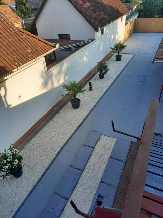 Ferienwohnung Galeria Vendeghaz Hajdúszoboszló Exterior foto